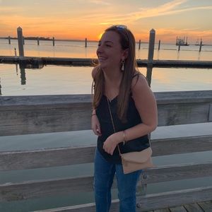 Meet your Posher, Molly